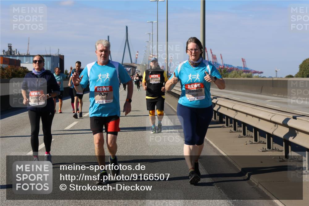 03.10.2025 - Köhlbrandbrückenlauf Strokosch-Dieckow http://msf.ph/oto/9166507 03.10.2025 13:20:22 Position 3 525, 6542, 6546 meine-sportfotos.de