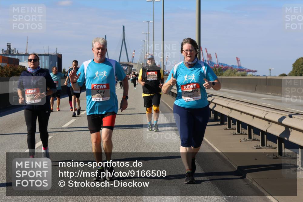 03.10.2025 - Köhlbrandbrückenlauf Strokosch-Dieckow http://msf.ph/oto/9166509 03.10.2025 13:20:23 Position 3 6542, 6546 meine-sportfotos.de