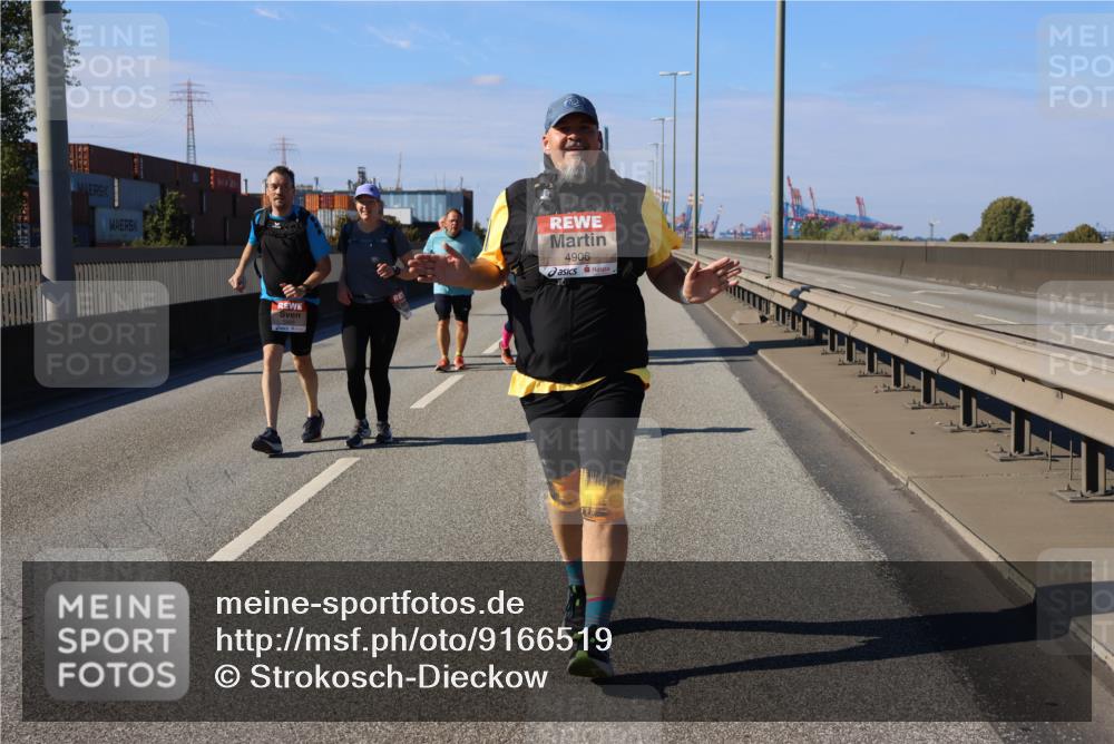 03.10.2025 - Köhlbrandbrückenlauf Strokosch-Dieckow http://msf.ph/oto/9166519 03.10.2025 13:20:28 Position 3 4906 meine-sportfotos.de