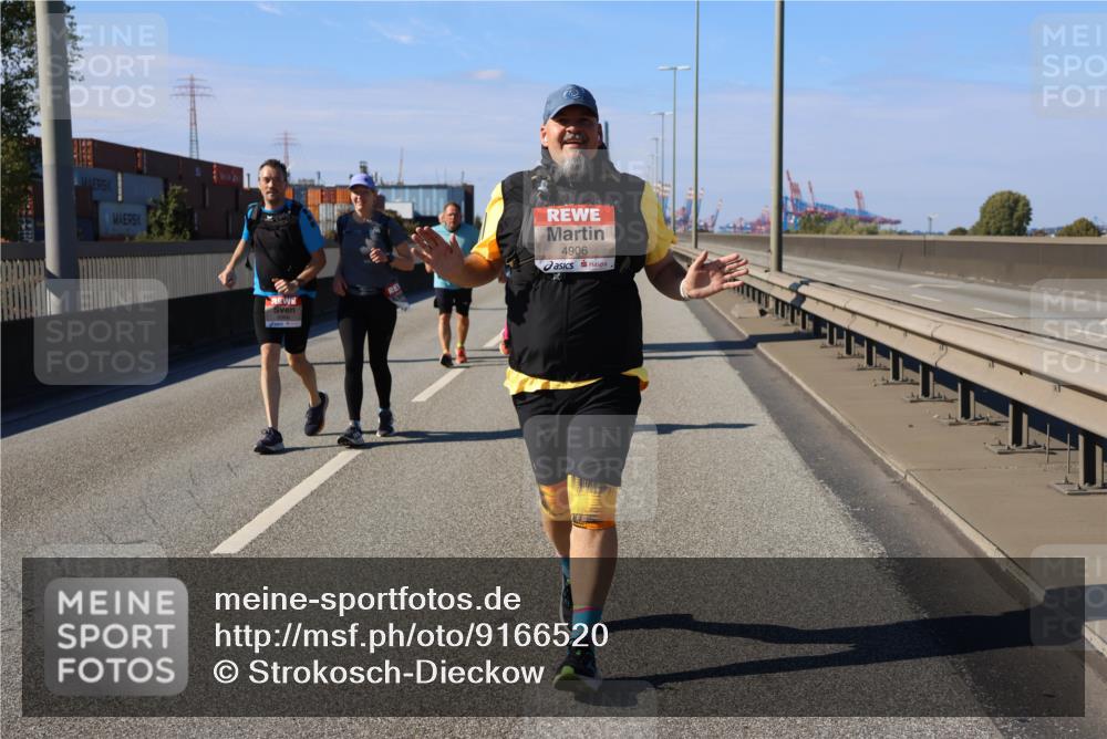 03.10.2025 - Köhlbrandbrückenlauf Strokosch-Dieckow http://msf.ph/oto/9166520 03.10.2025 13:20:28 Position 3 4906 meine-sportfotos.de