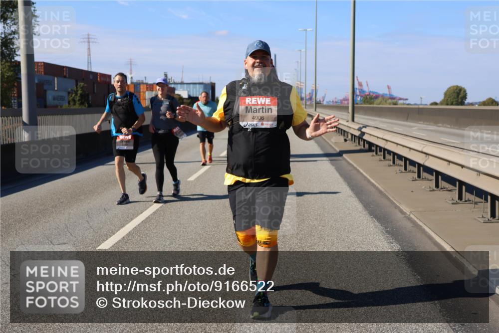 03.10.2025 - Köhlbrandbrückenlauf Strokosch-Dieckow http://msf.ph/oto/9166522 03.10.2025 13:20:28 Position 3 4906 meine-sportfotos.de