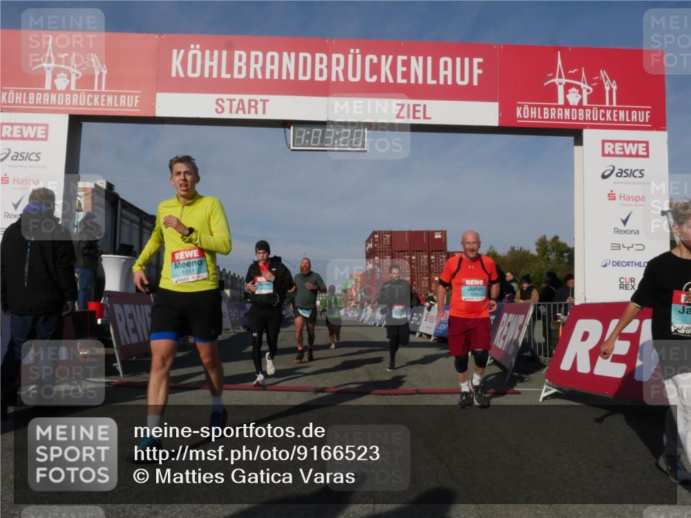 03.10.2025 - Köhlbrandbrückenlauf Matties Gatica Varas http://msf.ph/oto/9166523 03.10.2025 10:03:22 Ziel 1072, 1198, 1207, 1682, 1836, 1931, 2995, 2998, 3655, 3802 meine-sportfotos.de