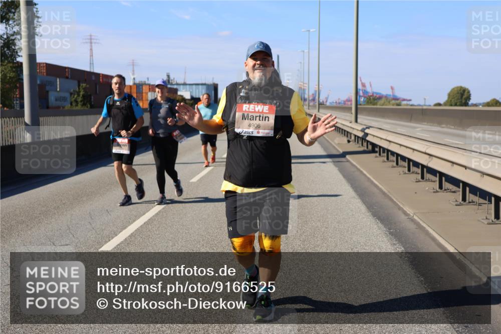 03.10.2025 - Köhlbrandbrückenlauf Strokosch-Dieckow http://msf.ph/oto/9166525 03.10.2025 13:20:28 Position 3 8, 4906 meine-sportfotos.de
