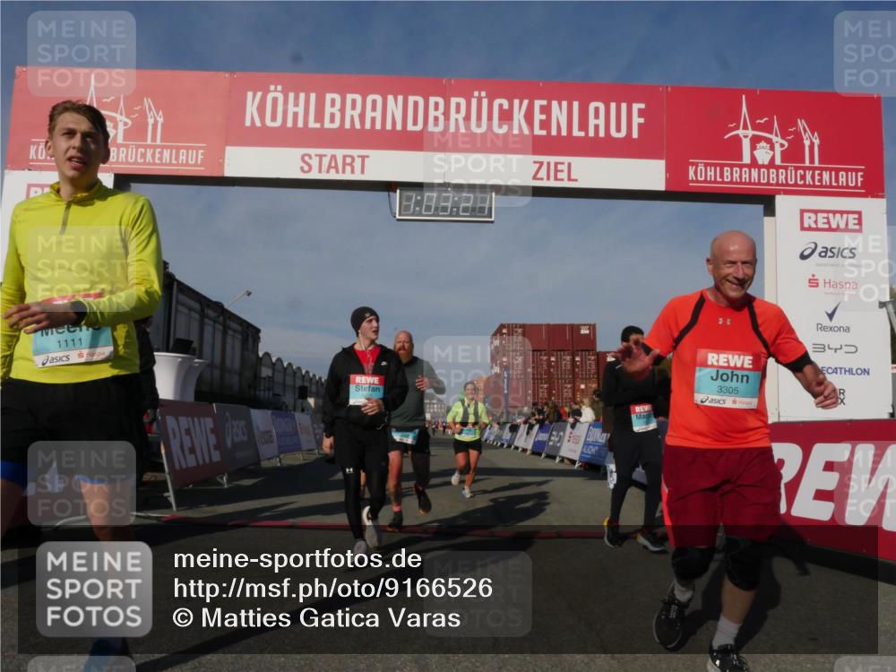 03.10.2025 - Köhlbrandbrückenlauf Matties Gatica Varas http://msf.ph/oto/9166526 03.10.2025 10:03:23 Ziel 1198, 1207, 1274, 1682, 1836, 2995, 2998, 3802 meine-sportfotos.de