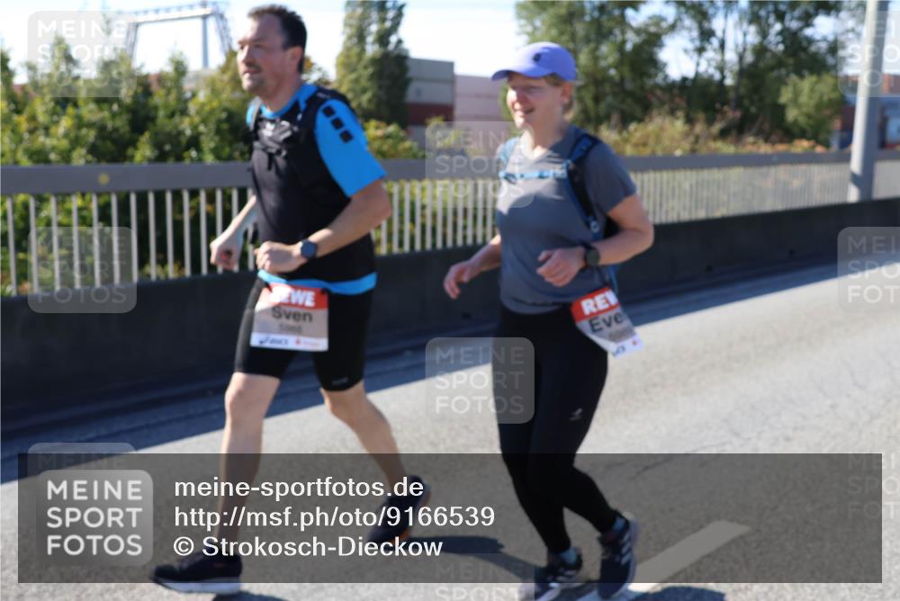 03.10.2025 - Köhlbrandbrückenlauf Strokosch-Dieckow http://msf.ph/oto/9166539 03.10.2025 13:20:31 Position 3  meine-sportfotos.de