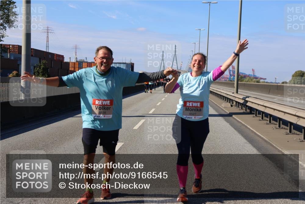 03.10.2025 - Köhlbrandbrückenlauf Strokosch-Dieckow http://msf.ph/oto/9166545 03.10.2025 13:20:33 Position 3 6528, 6527 meine-sportfotos.de