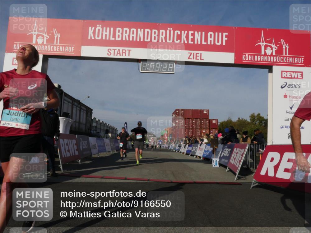 03.10.2025 - Köhlbrandbrückenlauf Matties Gatica Varas http://msf.ph/oto/9166550 03.10.2025 10:03:29 Ziel 1207, 1274, 1682, 1808, 1864, 2944, 3066, 3404, 3498, 3731 meine-sportfotos.de