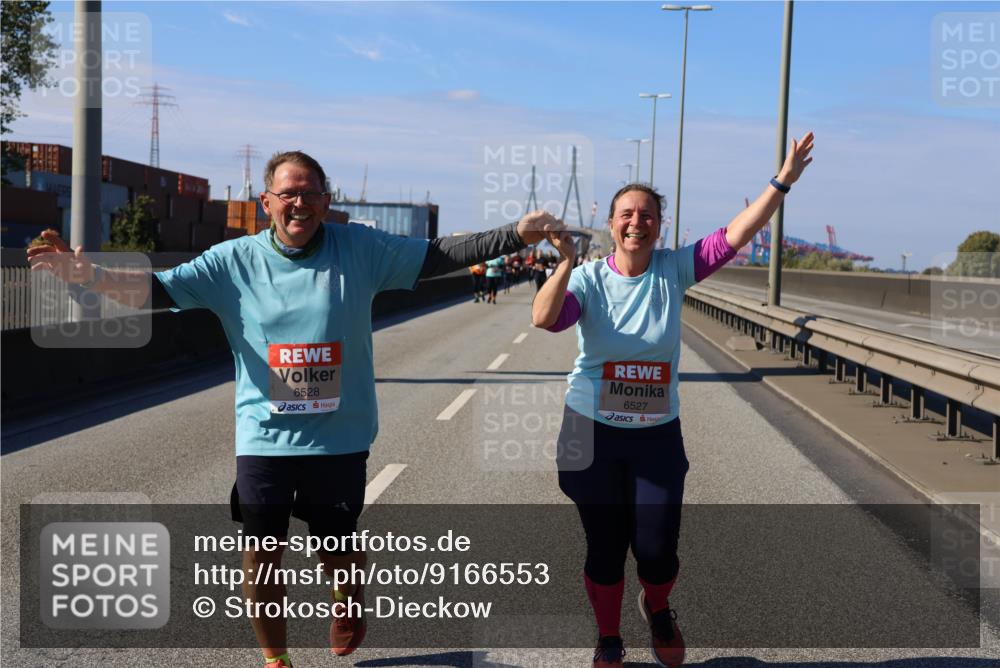 03.10.2025 - Köhlbrandbrückenlauf Strokosch-Dieckow http://msf.ph/oto/9166553 03.10.2025 13:20:33 Position 3 6528, 6527 meine-sportfotos.de