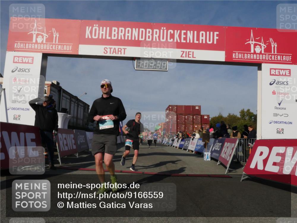03.10.2025 - Köhlbrandbrückenlauf Matties Gatica Varas http://msf.ph/oto/9166559 03.10.2025 10:03:32 Ziel 1274, 1326, 1682, 1808, 1864, 2944, 3066, 3404, 3498, 3731 meine-sportfotos.de