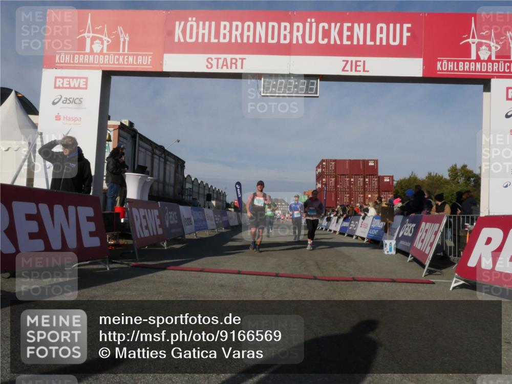 03.10.2025 - Köhlbrandbrückenlauf Matties Gatica Varas http://msf.ph/oto/9166569 03.10.2025 10:03:35 Ziel 1274, 1326, 1808, 1864, 2944, 3066, 3344, 3404, 3498, 3731 meine-sportfotos.de
