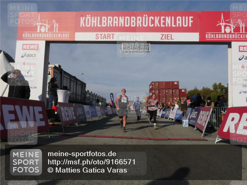 03.10.2025 - Köhlbrandbrückenlauf Matties Gatica Varas http://msf.ph/oto/9166571 03.10.2025 10:03:35 Ziel 1274, 1326, 1808, 1864, 2944, 3066, 3344, 3404, 3498, 3731 meine-sportfotos.de