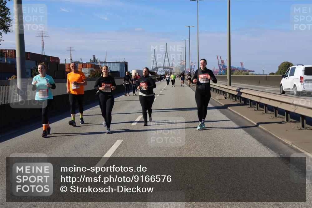 03.10.2025 - Köhlbrandbrückenlauf Strokosch-Dieckow http://msf.ph/oto/9166576 03.10.2025 13:20:48 Position 3  meine-sportfotos.de