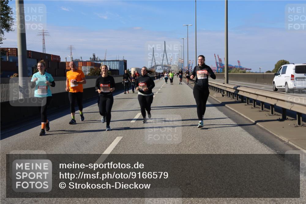 03.10.2025 - Köhlbrandbrückenlauf Strokosch-Dieckow http://msf.ph/oto/9166579 03.10.2025 13:20:48 Position 3 79 meine-sportfotos.de