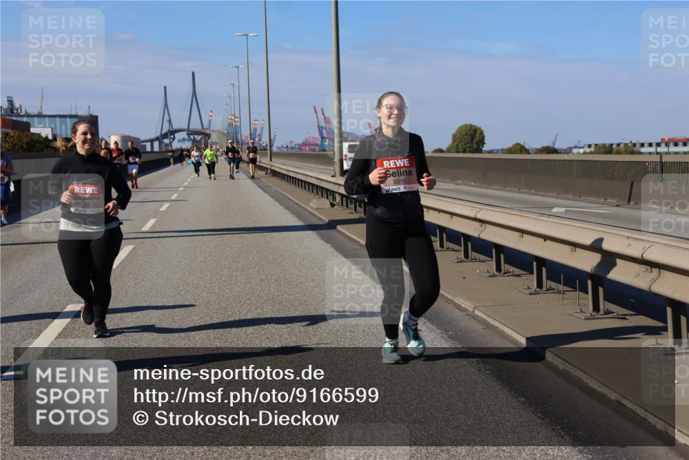 03.10.2025 - Köhlbrandbrückenlauf Strokosch-Dieckow http://msf.ph/oto/9166599 03.10.2025 13:20:50 Position 3 5271, 5315 meine-sportfotos.de