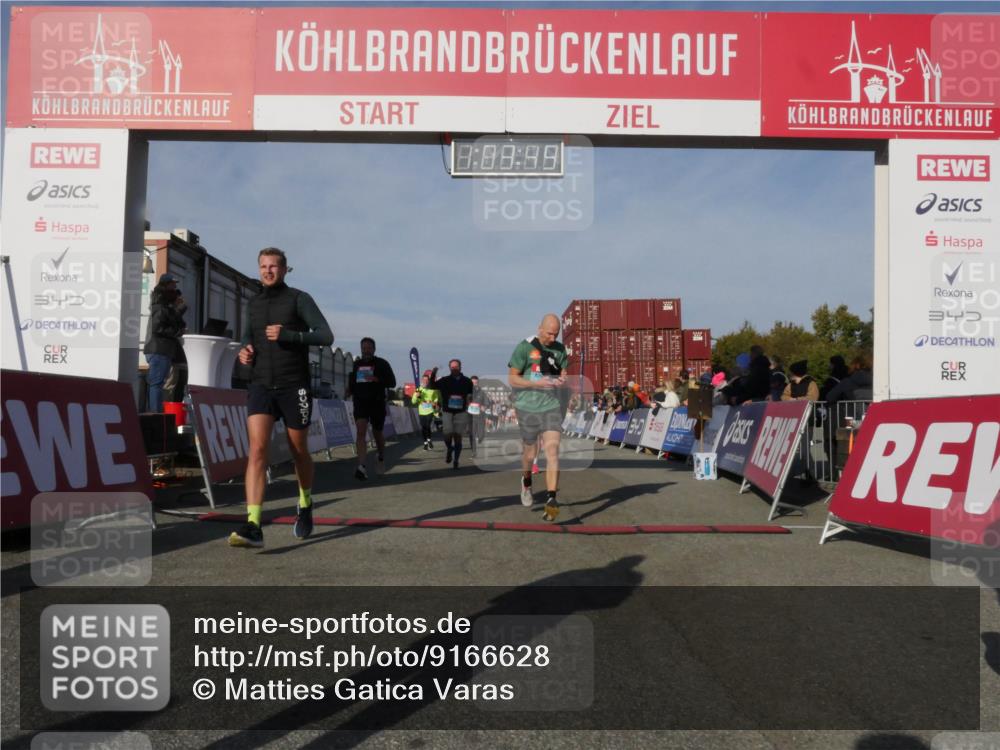 03.10.2025 - Köhlbrandbrückenlauf Matties Gatica Varas http://msf.ph/oto/9166628 03.10.2025 10:03:51 Ziel 1216, 1309, 1353, 2767, 3073, 3235, 3236, 3462, 3465, 3659, 3708, 3710, 3804, 3821 meine-sportfotos.de