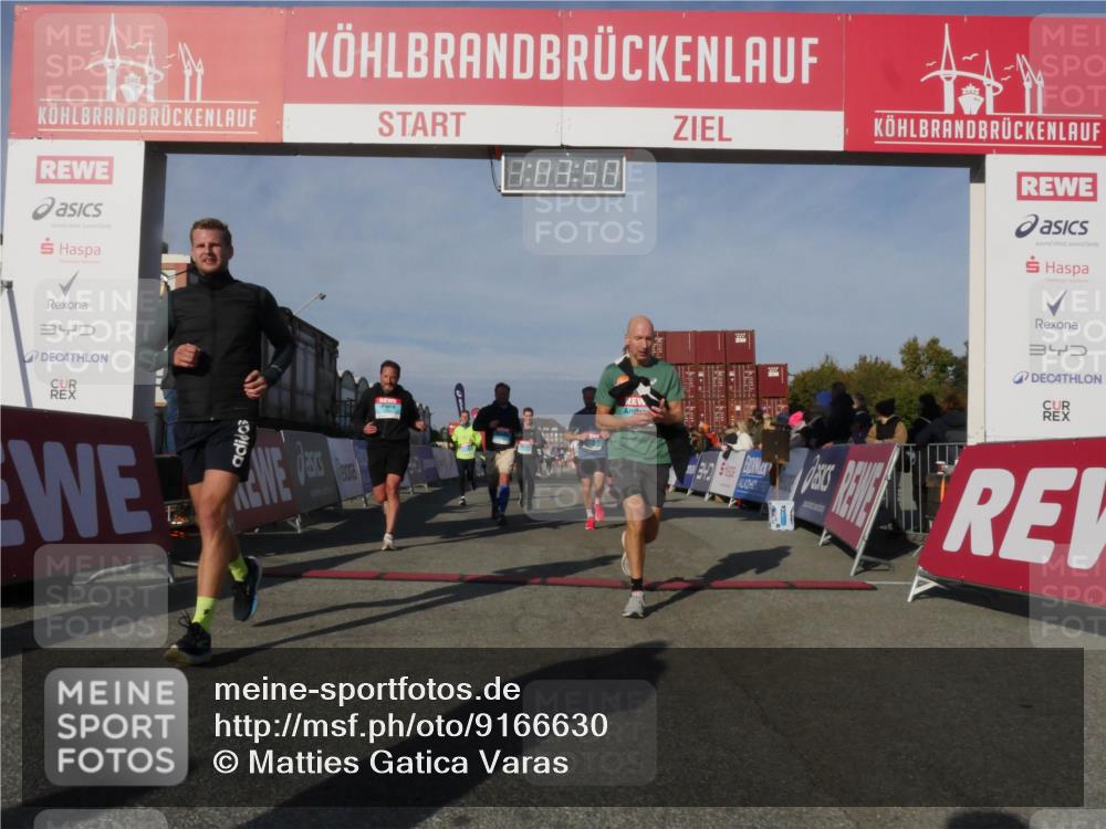 03.10.2025 - Köhlbrandbrückenlauf Matties Gatica Varas http://msf.ph/oto/9166630 03.10.2025 10:03:51 Ziel 1216, 1309, 1353, 2767, 3073, 3235, 3236, 3462, 3465, 3659, 3708, 3710, 3804, 3821 meine-sportfotos.de
