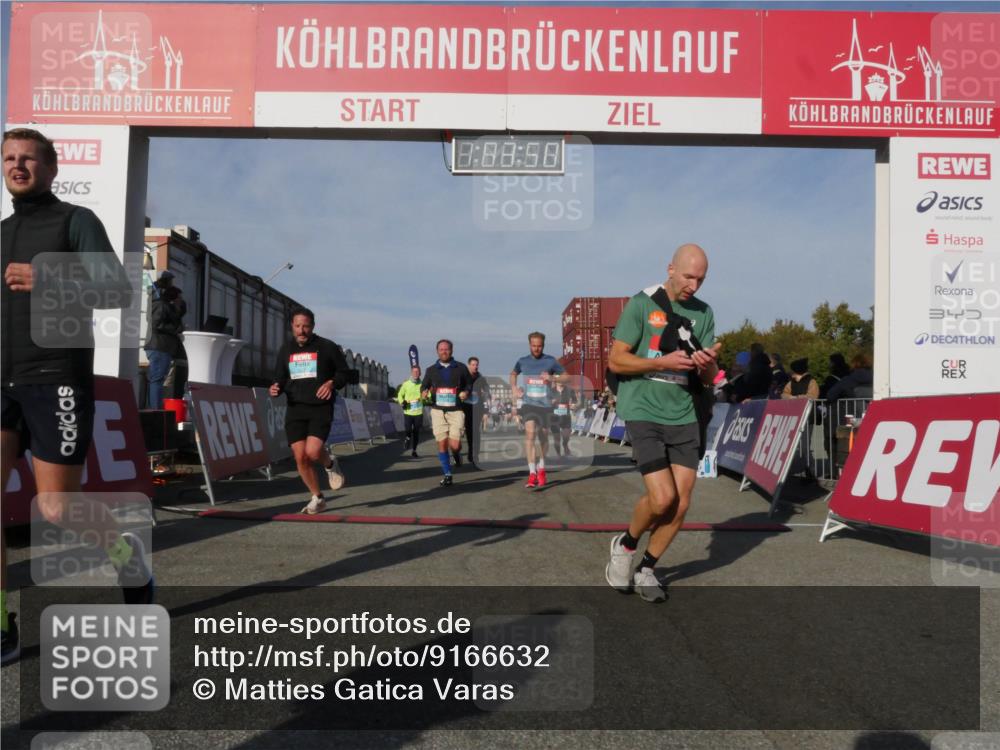 03.10.2025 - Köhlbrandbrückenlauf Matties Gatica Varas http://msf.ph/oto/9166632 03.10.2025 10:03:52 Ziel 1216, 1309, 1353, 2767, 3138, 3235, 3236, 3462, 3465, 3659, 3708, 3710, 3804, 3821 meine-sportfotos.de