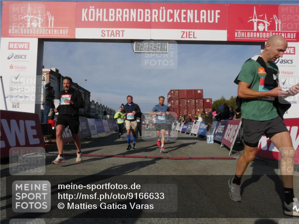 03.10.2025 - Köhlbrandbrückenlauf Matties Gatica Varas http://msf.ph/oto/9166633 03.10.2025 10:03:52 Ziel 1216, 1309, 1353, 2767, 3138, 3235, 3236, 3462, 3465, 3659, 3708, 3710, 3804, 3821 meine-sportfotos.de