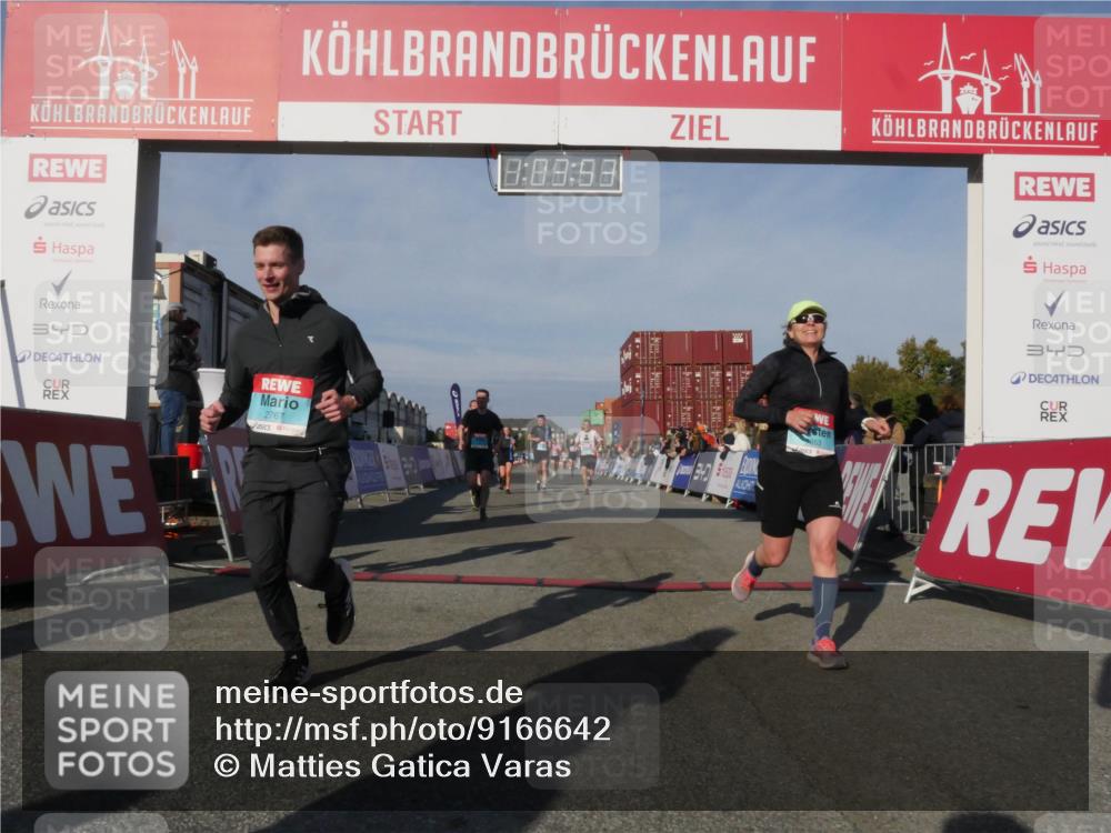 03.10.2025 - Köhlbrandbrückenlauf Matties Gatica Varas http://msf.ph/oto/9166642 03.10.2025 10:03:55 Ziel 1039, 1216, 1309, 3138, 3236, 3462, 3465, 3659, 3804, 3821 meine-sportfotos.de