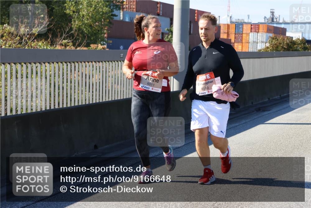 03.10.2025 - Köhlbrandbrückenlauf Strokosch-Dieckow http://msf.ph/oto/9166648 03.10.2025 13:21:06 Position 3 6011, 6010 meine-sportfotos.de
