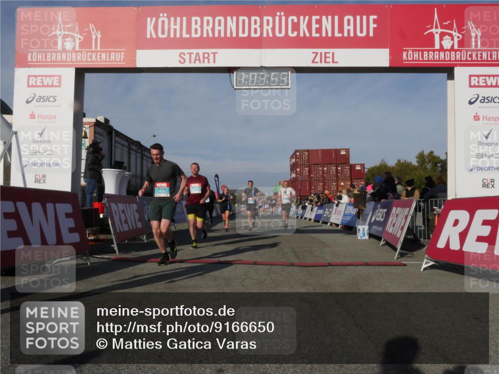 03.10.2025 - Köhlbrandbrückenlauf Matties Gatica Varas http://msf.ph/oto/9166650 03.10.2025 10:03:57 Ziel 1039, 1216, 1309, 3138, 3236, 3462, 3465, 3821 meine-sportfotos.de