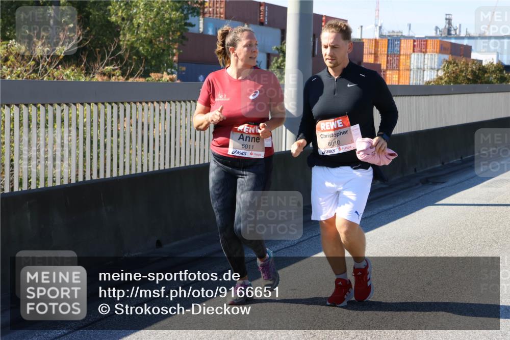 03.10.2025 - Köhlbrandbrückenlauf Strokosch-Dieckow http://msf.ph/oto/9166651 03.10.2025 13:21:06 Position 3 6011, 6010 meine-sportfotos.de