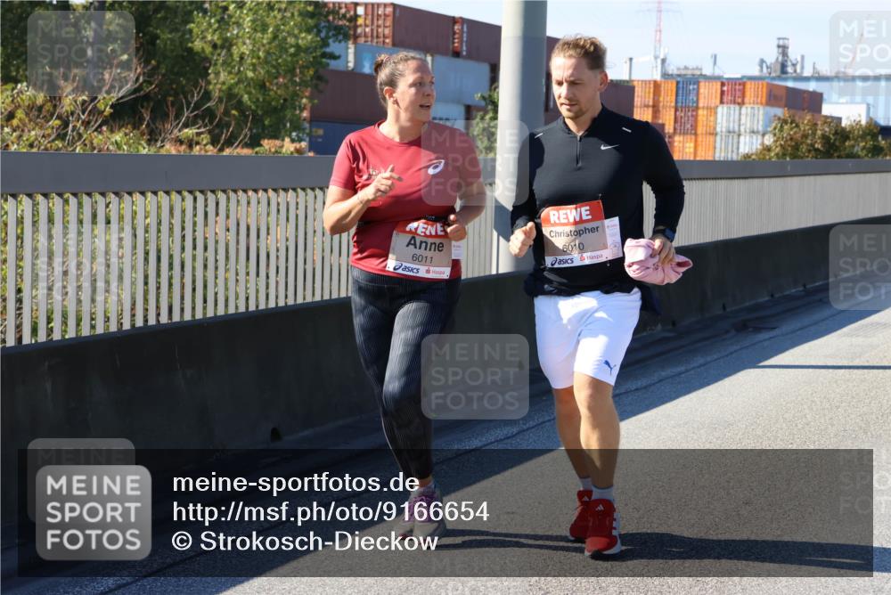 03.10.2025 - Köhlbrandbrückenlauf Strokosch-Dieckow http://msf.ph/oto/9166654 03.10.2025 13:21:06 Position 3 6011, 6010 meine-sportfotos.de