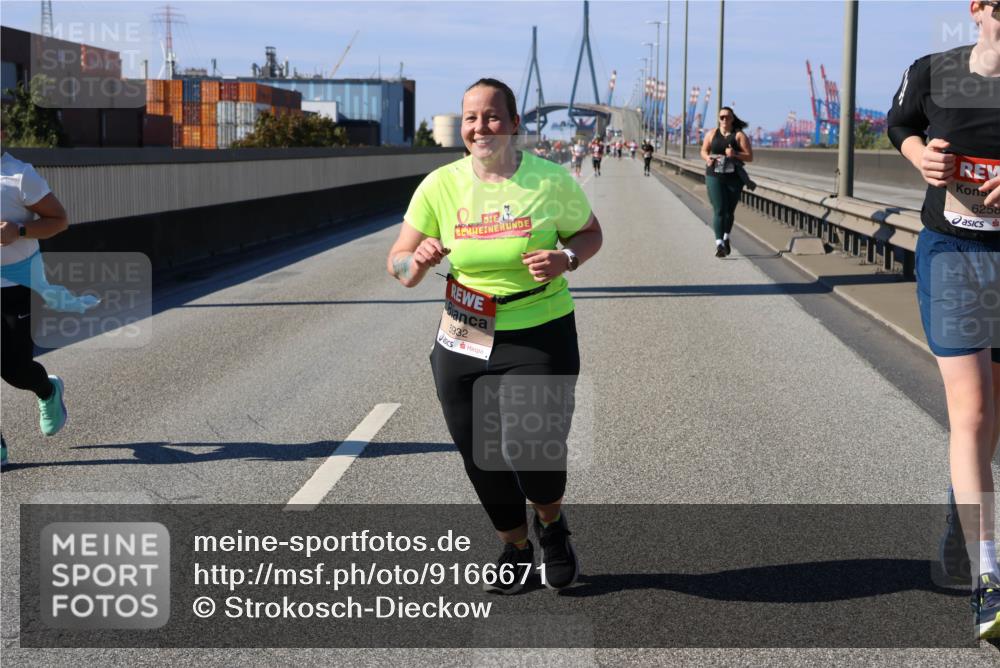 03.10.2025 - Köhlbrandbrückenlauf Strokosch-Dieckow http://msf.ph/oto/9166671 03.10.2025 13:21:11 Position 3 6258, 5932 meine-sportfotos.de