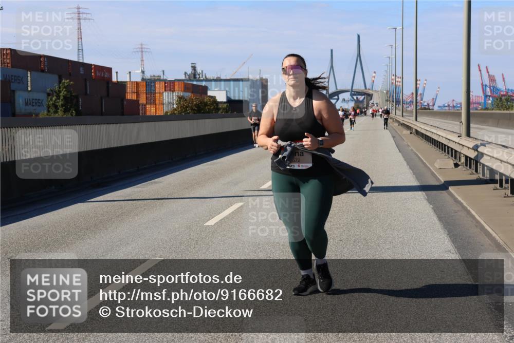 03.10.2025 - Köhlbrandbrückenlauf Strokosch-Dieckow http://msf.ph/oto/9166682 03.10.2025 13:21:17 Position 3 572 meine-sportfotos.de