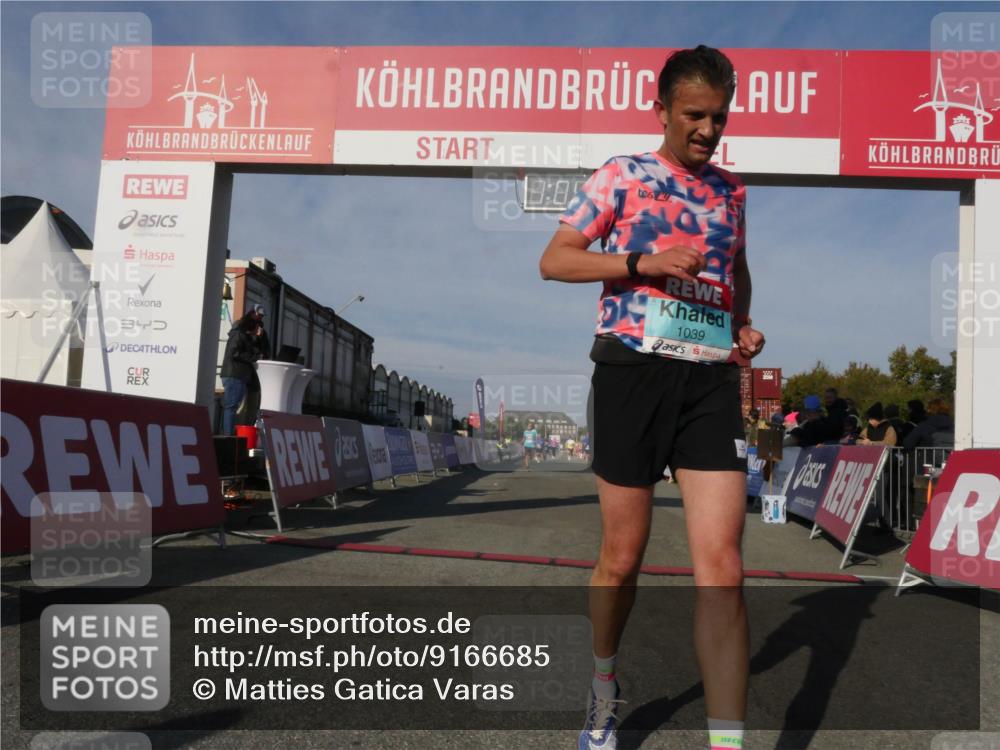 03.10.2025 - Köhlbrandbrückenlauf Matties Gatica Varas http://msf.ph/oto/9166685 03.10.2025 10:04:07 Ziel 1141, 1543, 2732, 2791, 2798 meine-sportfotos.de
