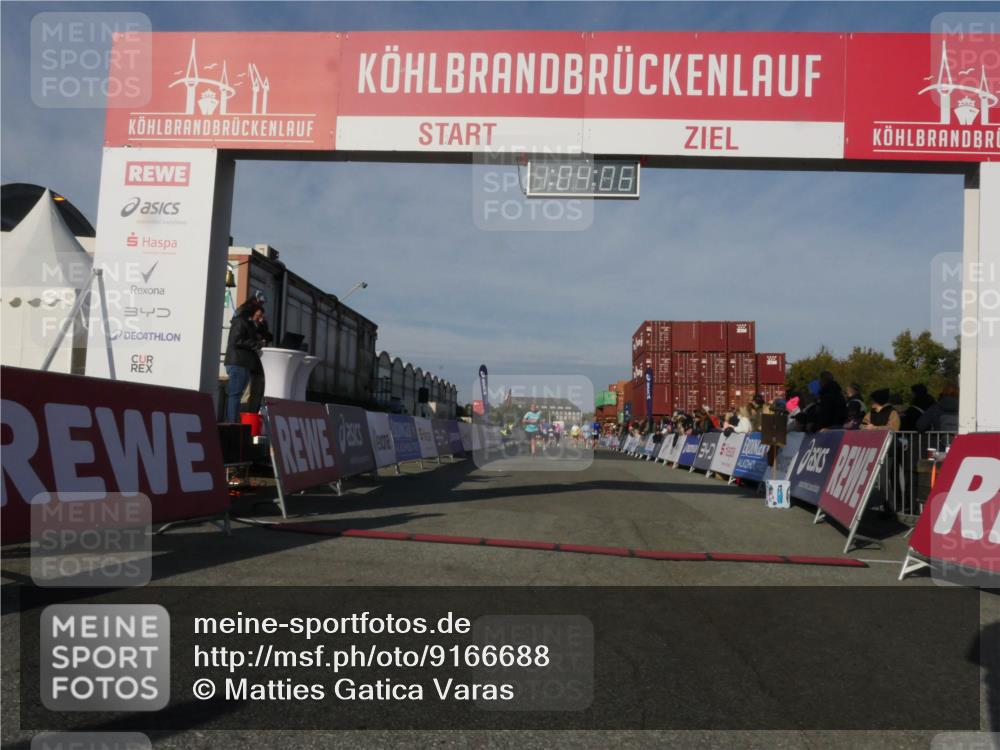 03.10.2025 - Köhlbrandbrückenlauf Matties Gatica Varas http://msf.ph/oto/9166688 03.10.2025 10:04:08 Ziel 1141, 1543, 2732, 2791, 2798 meine-sportfotos.de