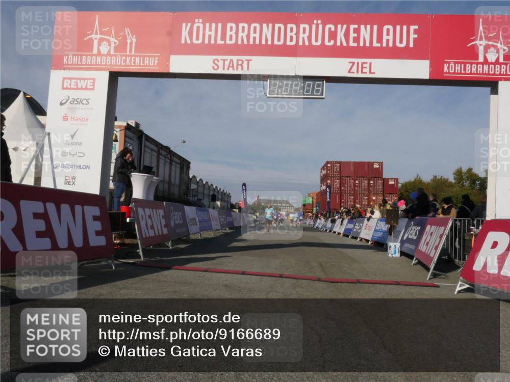 03.10.2025 - Köhlbrandbrückenlauf Matties Gatica Varas http://msf.ph/oto/9166689 03.10.2025 10:04:08 Ziel 1141, 1543, 2732, 2791, 2798 meine-sportfotos.de