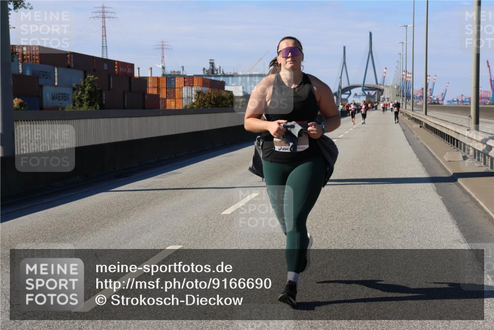 03.10.2025 - Köhlbrandbrückenlauf Strokosch-Dieckow http://msf.ph/oto/9166690 03.10.2025 13:21:17 Position 3  meine-sportfotos.de
