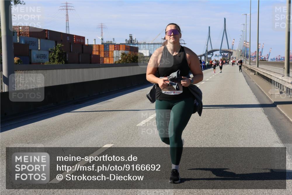 03.10.2025 - Köhlbrandbrückenlauf Strokosch-Dieckow http://msf.ph/oto/9166692 03.10.2025 13:21:17 Position 3 4572 meine-sportfotos.de