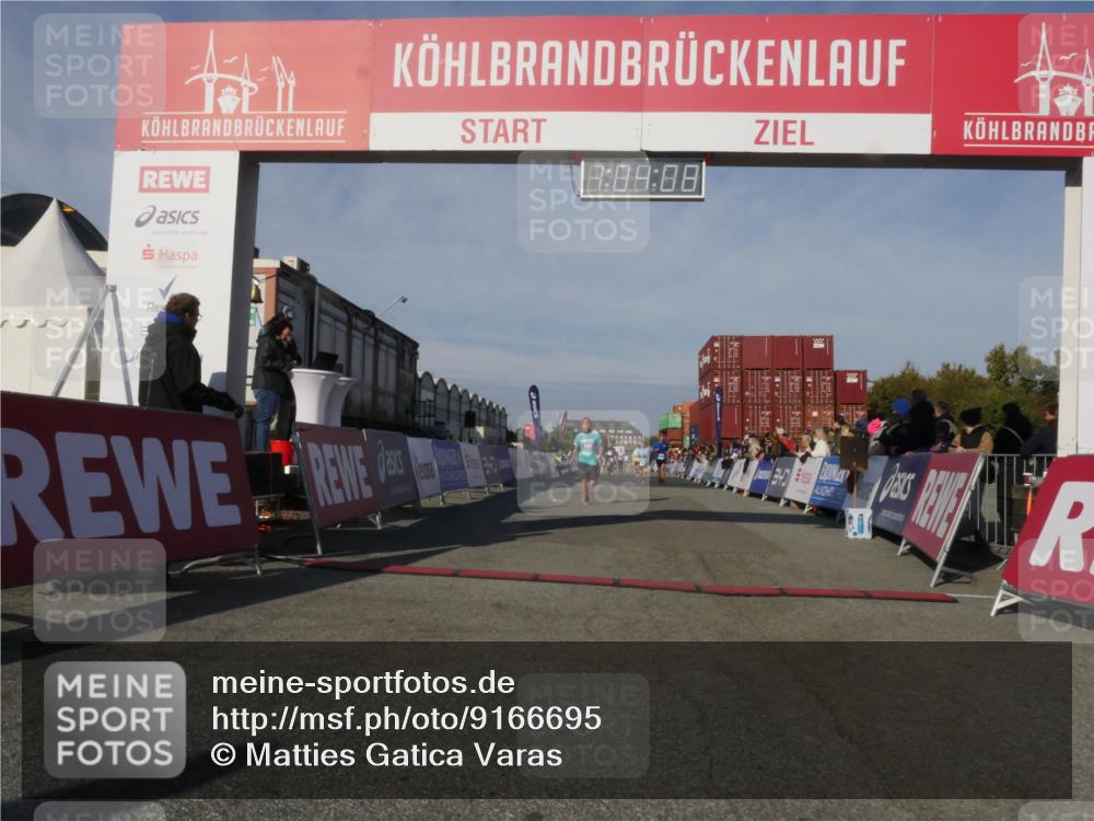 03.10.2025 - Köhlbrandbrückenlauf Matties Gatica Varas http://msf.ph/oto/9166695 03.10.2025 10:04:09 Ziel 1141, 1543, 1702, 2732, 2791, 2798 meine-sportfotos.de