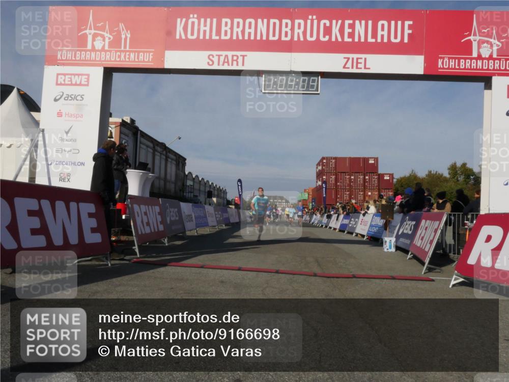 03.10.2025 - Köhlbrandbrückenlauf Matties Gatica Varas http://msf.ph/oto/9166698 03.10.2025 10:04:10 Ziel 1141, 1543, 1702, 2732, 2791, 2798 meine-sportfotos.de