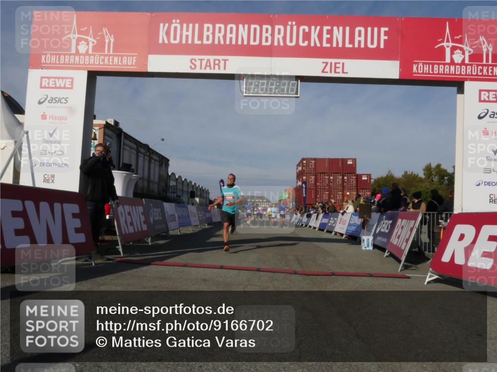 03.10.2025 - Köhlbrandbrückenlauf Matties Gatica Varas http://msf.ph/oto/9166702 03.10.2025 10:04:11 Ziel 1141, 1543, 1702, 2732, 2791, 2798, 3766 meine-sportfotos.de