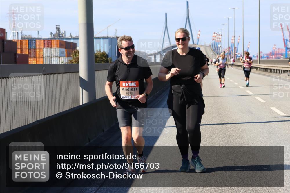 03.10.2025 - Köhlbrandbrückenlauf Strokosch-Dieckow http://msf.ph/oto/9166703 03.10.2025 13:21:32 Position 3 5375 meine-sportfotos.de
