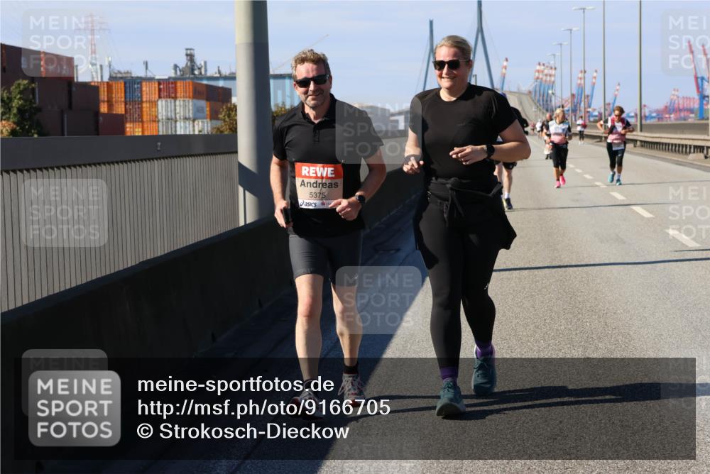 03.10.2025 - Köhlbrandbrückenlauf Strokosch-Dieckow http://msf.ph/oto/9166705 03.10.2025 13:21:32 Position 3 5375 meine-sportfotos.de