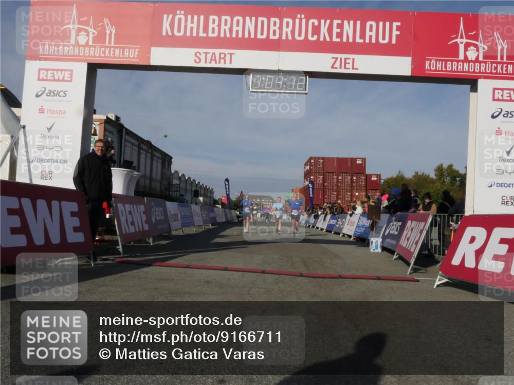 03.10.2025 - Köhlbrandbrückenlauf Matties Gatica Varas http://msf.ph/oto/9166711 03.10.2025 10:04:14 Ziel 1056, 1245, 1533, 1543, 1702, 2732, 2791, 2798, 3067, 3766, 3830 meine-sportfotos.de