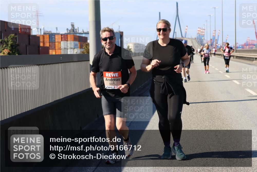 03.10.2025 - Köhlbrandbrückenlauf Strokosch-Dieckow http://msf.ph/oto/9166712 03.10.2025 13:21:33 Position 3 5375 meine-sportfotos.de