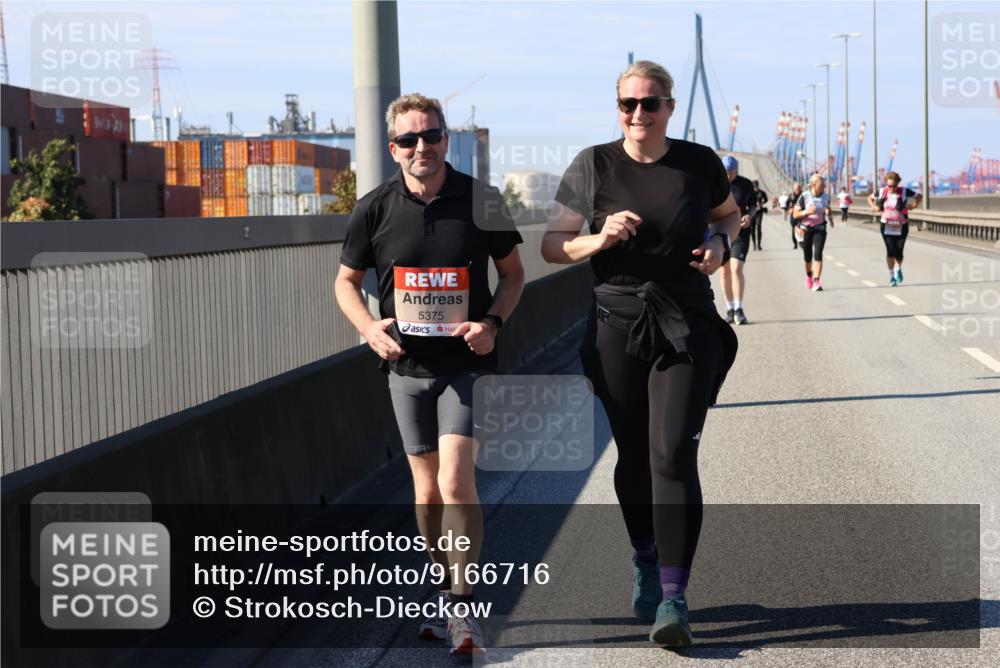 03.10.2025 - Köhlbrandbrückenlauf Strokosch-Dieckow http://msf.ph/oto/9166716 03.10.2025 13:21:33 Position 3 5375 meine-sportfotos.de