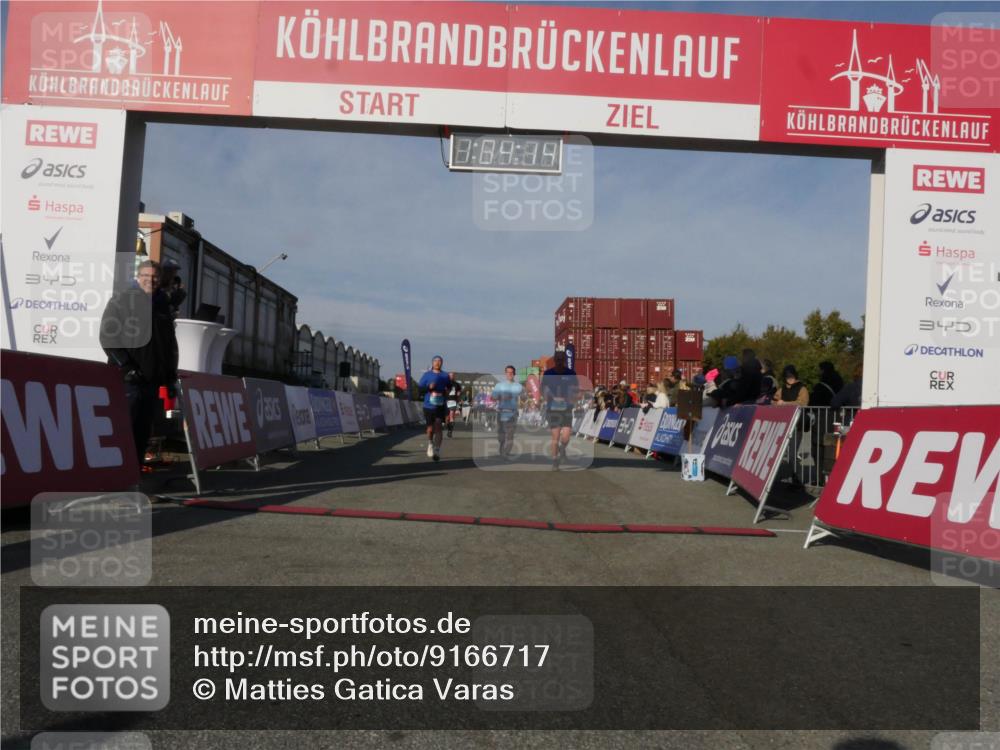 03.10.2025 - Köhlbrandbrückenlauf Matties Gatica Varas http://msf.ph/oto/9166717 03.10.2025 10:04:15 Ziel 1056, 1245, 1533, 1543, 1702, 2732, 2791, 2798, 3067, 3766, 3830 meine-sportfotos.de