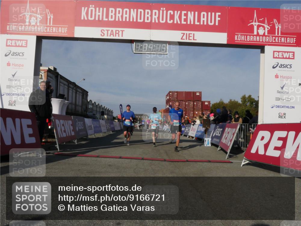 03.10.2025 - Köhlbrandbrückenlauf Matties Gatica Varas http://msf.ph/oto/9166721 03.10.2025 10:04:16 Ziel 1056, 1245, 1533, 1543, 1702, 2323, 2732, 2791, 2798, 3067, 3766, 3830 meine-sportfotos.de