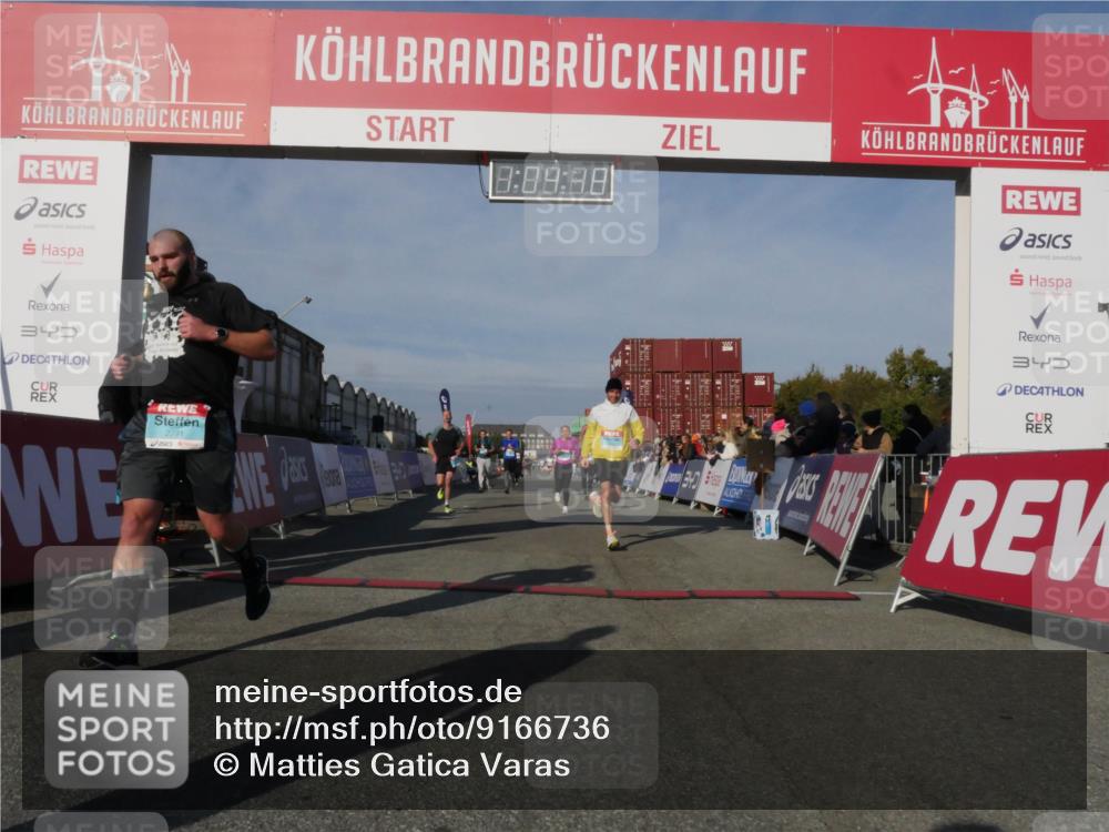 03.10.2025 - Köhlbrandbrückenlauf Matties Gatica Varas http://msf.ph/oto/9166736 03.10.2025 10:04:20 Ziel 1056, 1245, 1370, 1533, 1702, 2323, 3067, 3766, 3830 meine-sportfotos.de