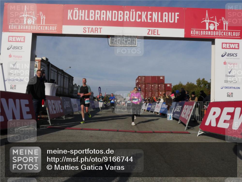 03.10.2025 - Köhlbrandbrückenlauf Matties Gatica Varas http://msf.ph/oto/9166744 03.10.2025 10:04:23 Ziel 1056, 1177, 1245, 1370, 1533, 2323, 3067, 3766, 3830 meine-sportfotos.de