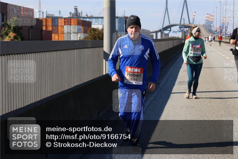 03.10.2025 - Köhlbrandbrückenlauf Strokosch-Dieckow http://msf.ph/oto/9166754 03.10.2025 13:21:57 Position 3 5748, 5635 meine-sportfotos.de