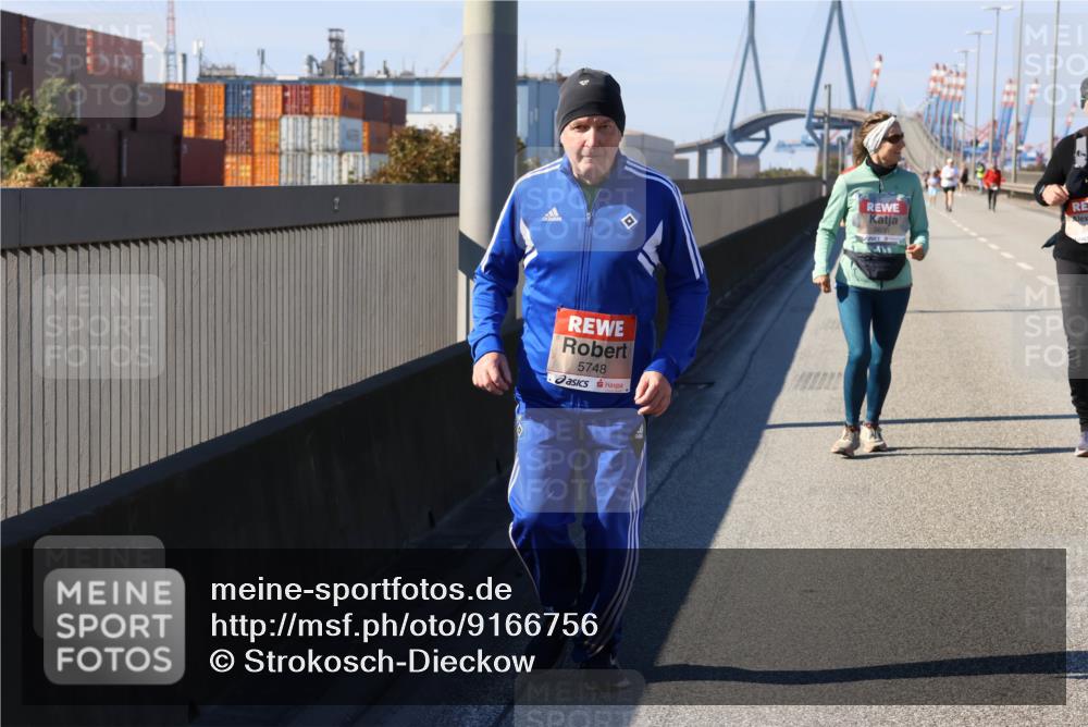 03.10.2025 - Köhlbrandbrückenlauf Strokosch-Dieckow http://msf.ph/oto/9166756 03.10.2025 13:21:57 Position 3 5748, 1 meine-sportfotos.de