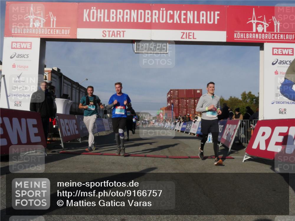 03.10.2025 - Köhlbrandbrückenlauf Matties Gatica Varas http://msf.ph/oto/9166757 03.10.2025 10:04:26 Ziel 1080, 1177, 1370, 1533, 2323, 3067, 3301, 3379, 3516, 3791, 3830 meine-sportfotos.de