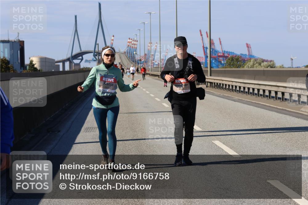 03.10.2025 - Köhlbrandbrückenlauf Strokosch-Dieckow http://msf.ph/oto/9166758 03.10.2025 13:21:58 Position 3 5635, 5636 meine-sportfotos.de